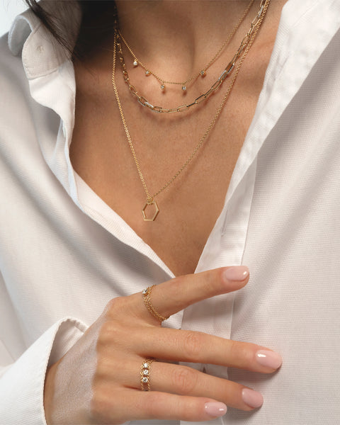 How to wear multiple pieces of jewelry together