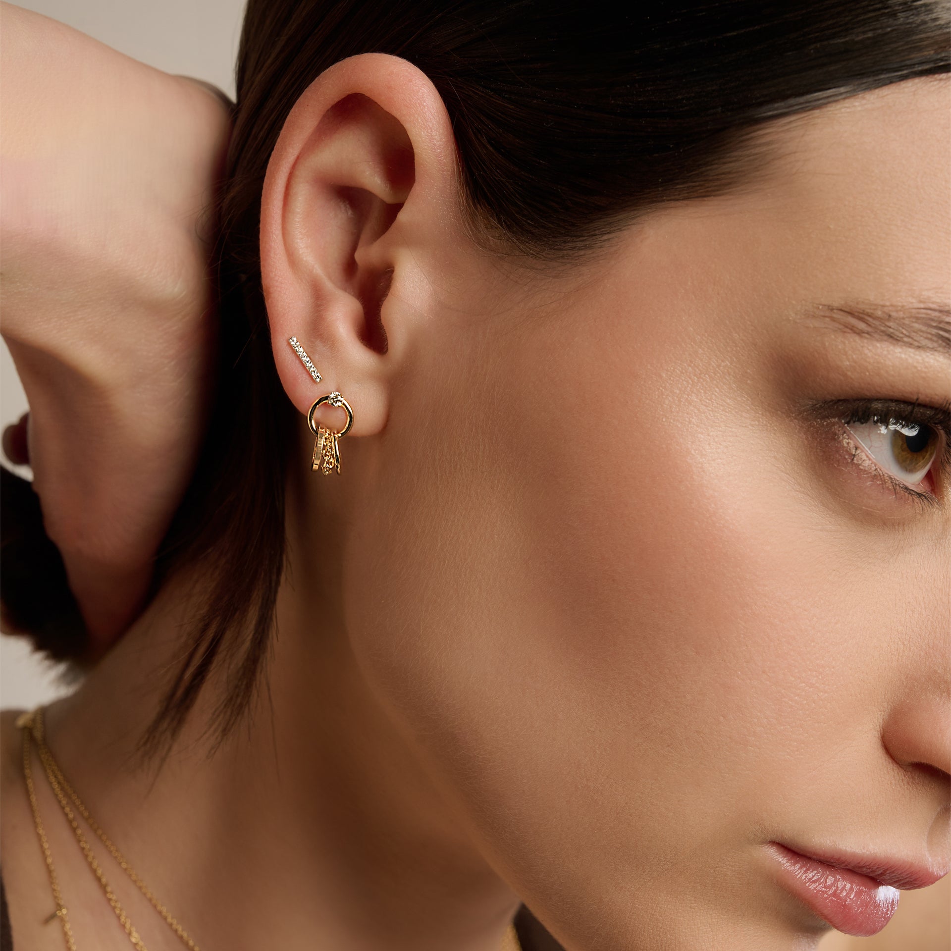 Circle Solitaire earring